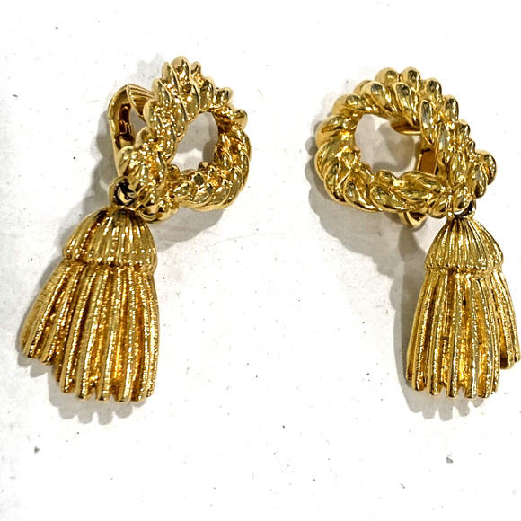 Vintage clip on earrings textured dimensional golden dangles elegant chic dressy - Picture 1 of 6